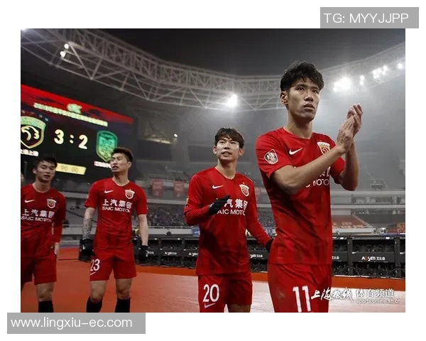 第20轮武汉卓尔主场迎战上海上港期待精彩对决与球迷热情助威